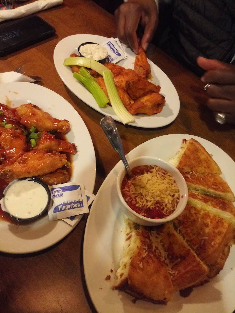 Green Mill Restaurant & Bar-7